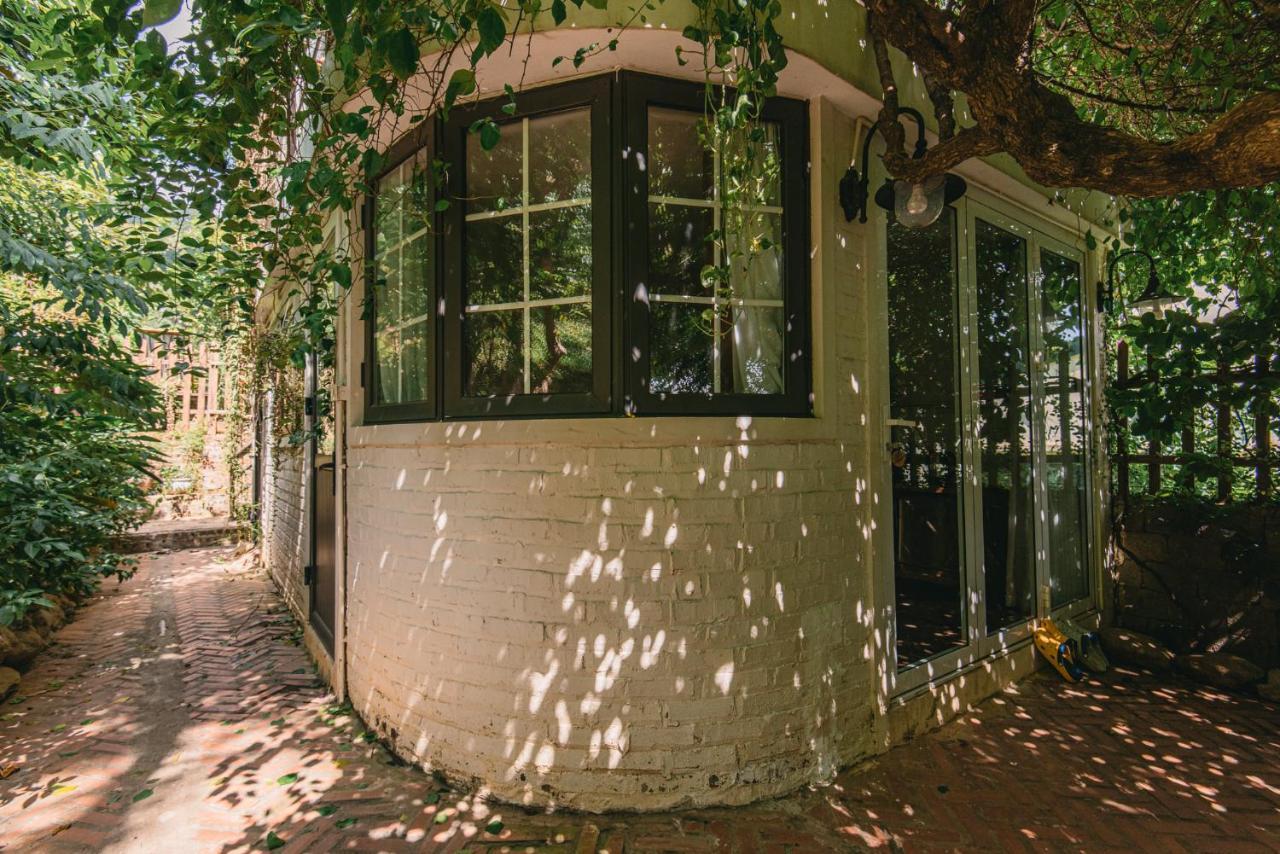 U Lesa - Nha Ben Rung Hotel Hanoi Buitenkant foto